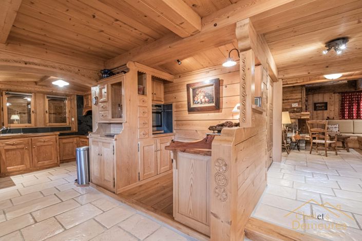 Image No.6-5 Bed House for sale