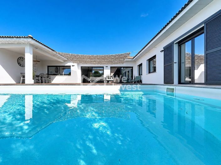 Image No.2-4 Bed House for sale