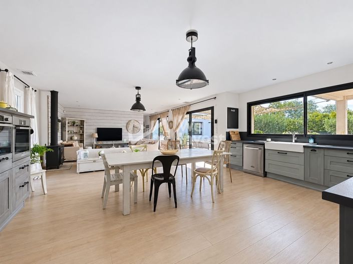 Image No.4-4 Bed House for sale