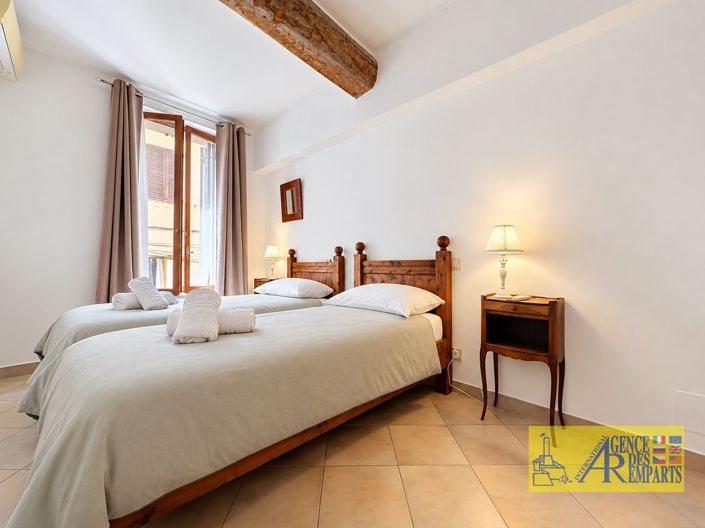 Image No.14-3 Bed House for sale