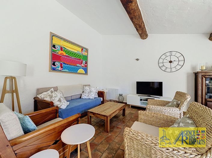 Image No.18-3 Bed House for sale