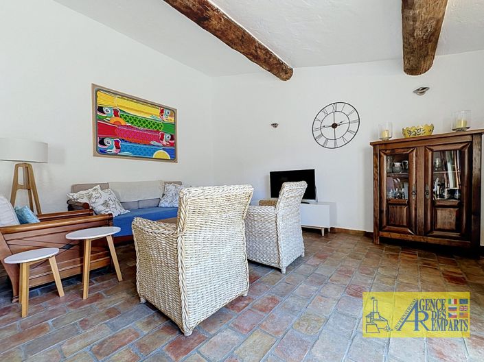 Image No.22-3 Bed House for sale