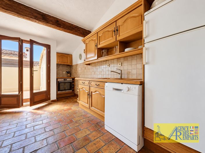 Image No.9-3 Bed House for sale