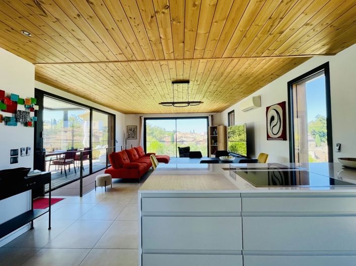 Image No.6-3 Bed House for sale