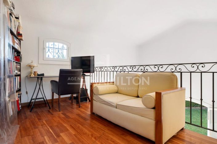 Image No.10-6 Bed House for sale