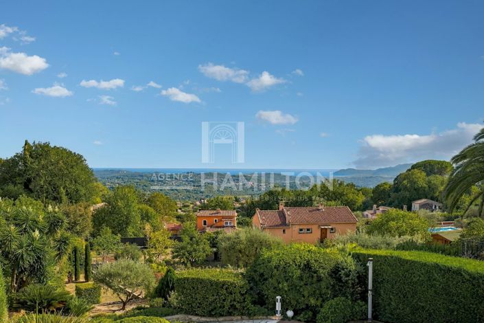 Image No.16-6 Bed House for sale