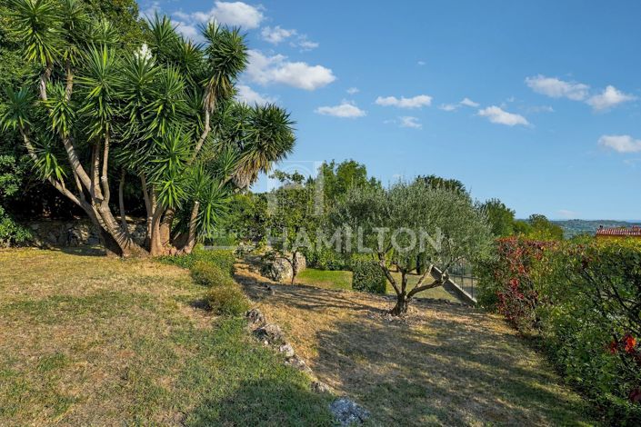 Image No.19-6 Bed House for sale