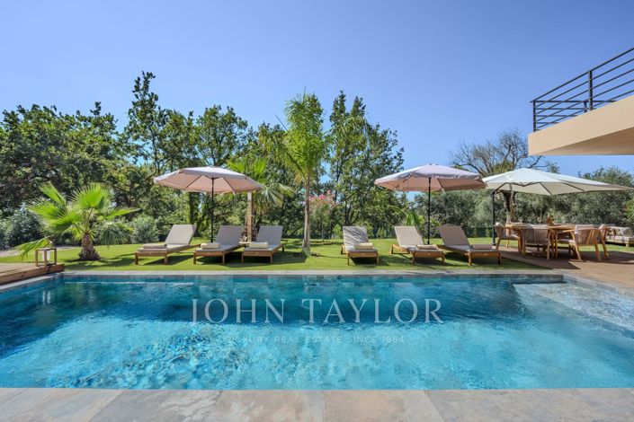 Image No.2-6 Bed House for sale