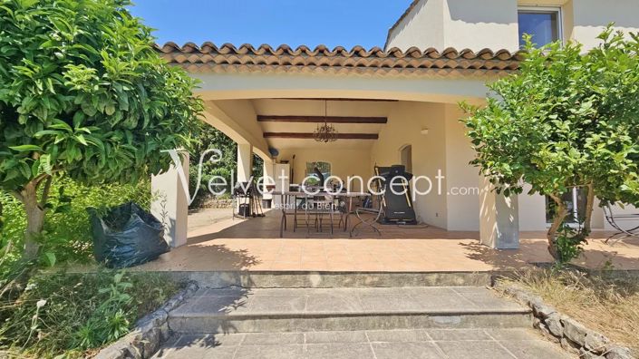 Image No.9-4 Bed House for sale