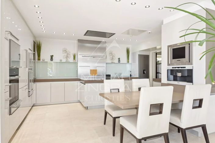 Image No.34-5 Bed House for sale