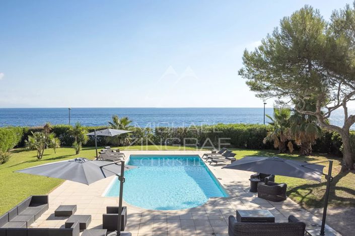 Image No.8-5 Bed House for sale