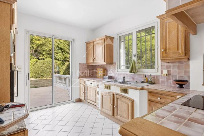 Image No.14-5 Bed House for sale