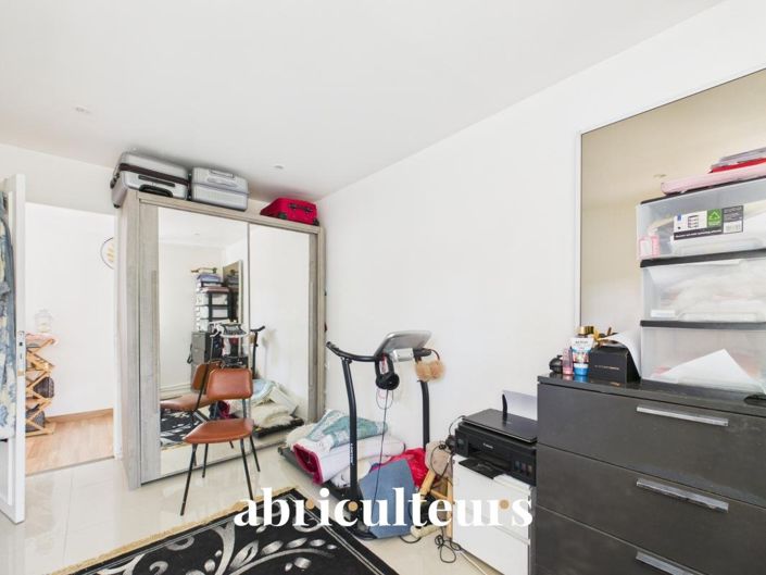 Image No.11-5 Bed House for sale