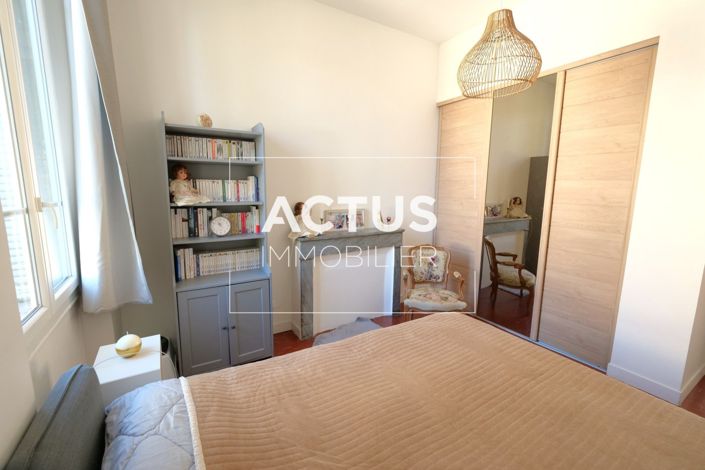 Image No.12-3 Bed House for sale