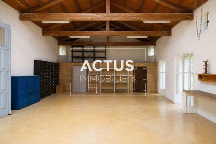 Image No.9-4 Bed Property for sale
