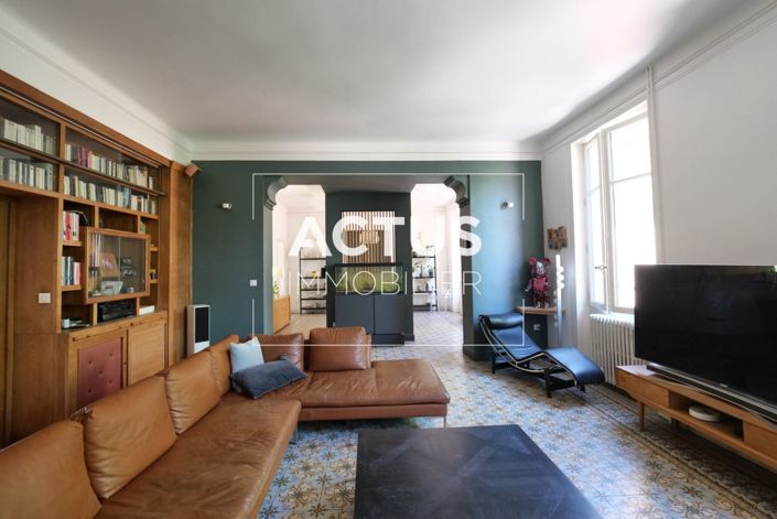 Image No.4-5 Bed Property for sale