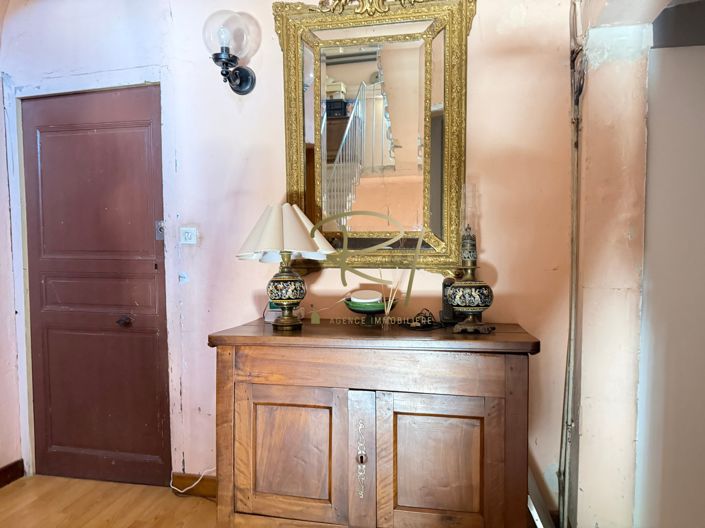 Image No.10-4 Bed House for sale