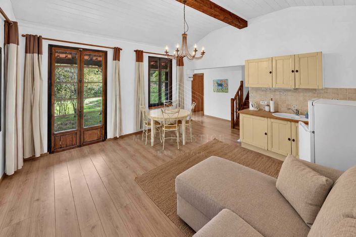 Image No.13-6 Bed House for sale