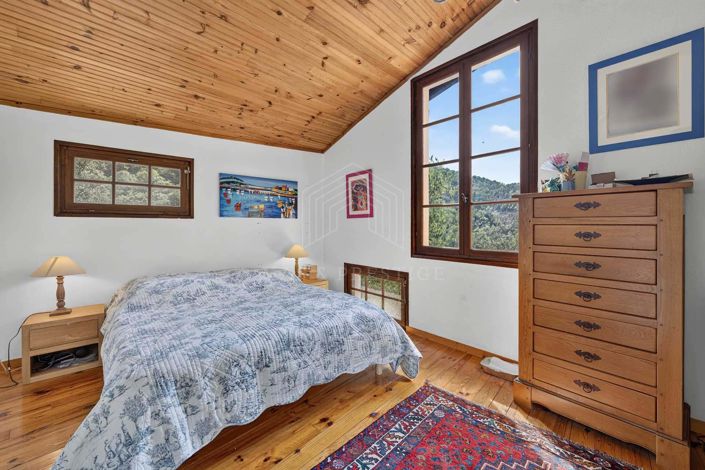 Image No.22-6 Bed House for sale