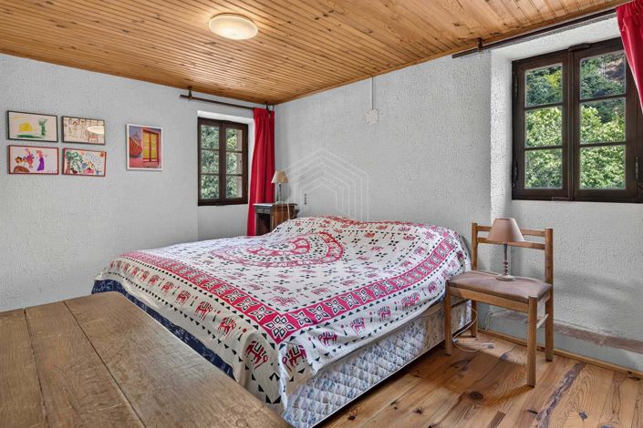 Image No.23-6 Bed House for sale