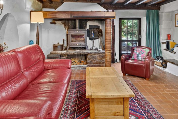 Image No.27-6 Bed House for sale
