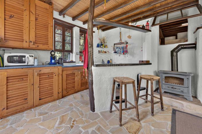 Image No.4-6 Bed House for sale