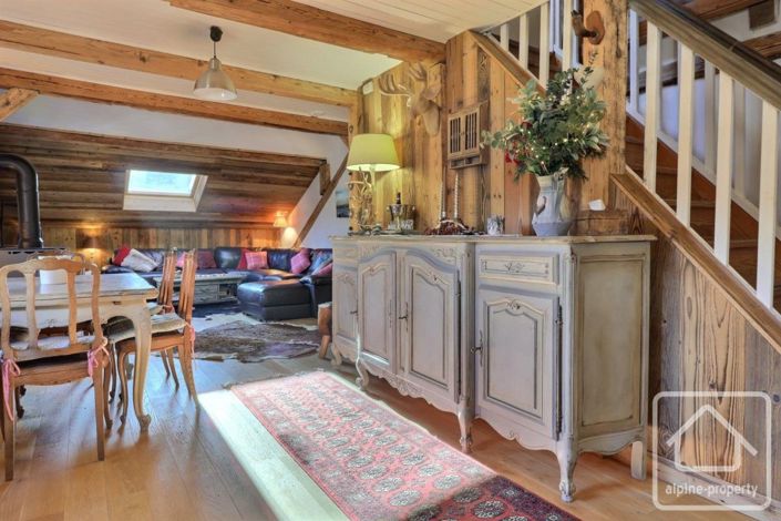 Image No.19-12 Bed Property for sale