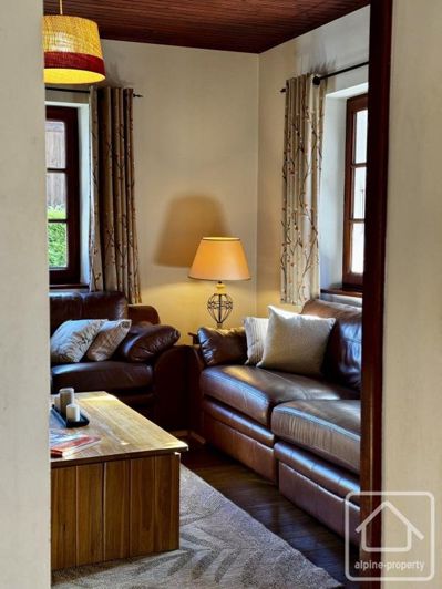 Image No.25-12 Bed Property for sale