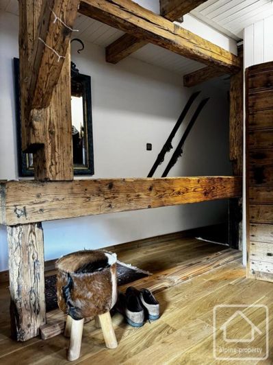 Image No.34-12 Bed Property for sale