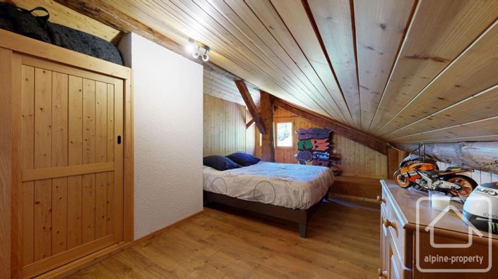 Image No.20-3 Bed Property for sale