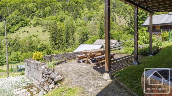 Image No.40-3 Bed Property for sale