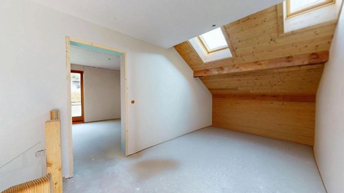 Image No.22-5 Bed Property for sale