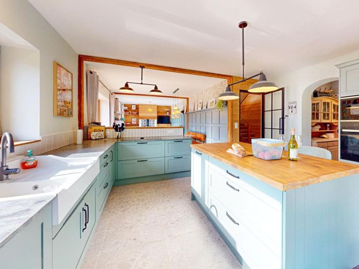 Image No.3-5 Bed Property for sale