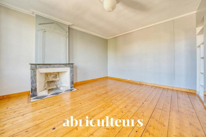 Image No.19-6 Bed House for sale