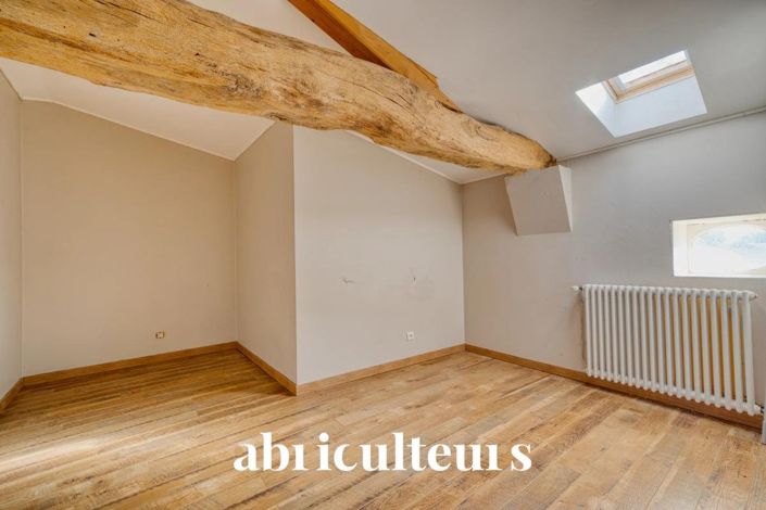Image No.22-6 Bed House for sale