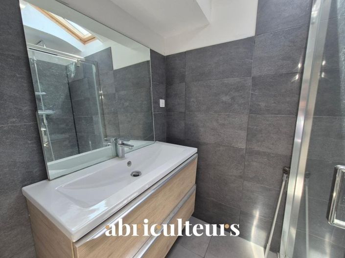Image No.5-5 Bed House for sale