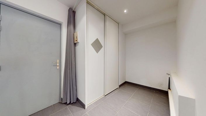 Image No.10-1 Bed Apartment for sale