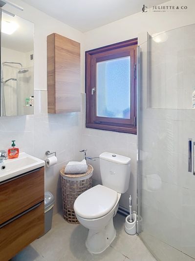 Image No.11-2 Bed House for sale