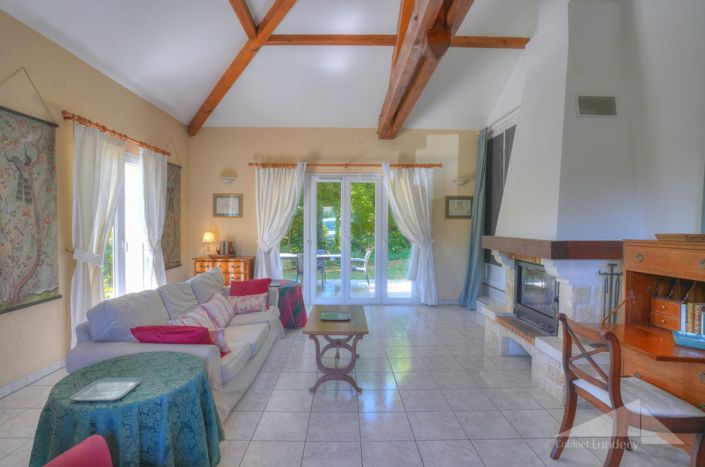 Image No.6-3 Bed House for sale