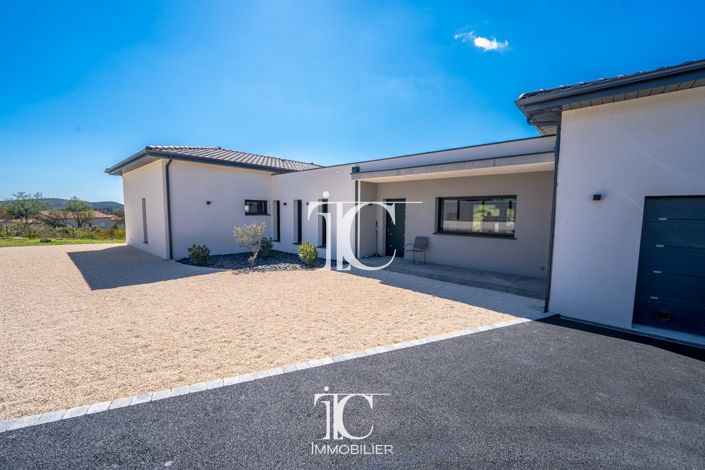 Image No.24-3 Bed House for sale