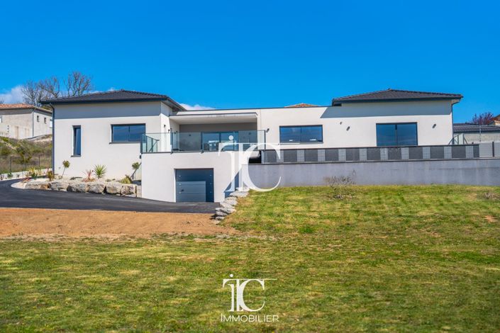 Image No.32-3 Bed House for sale