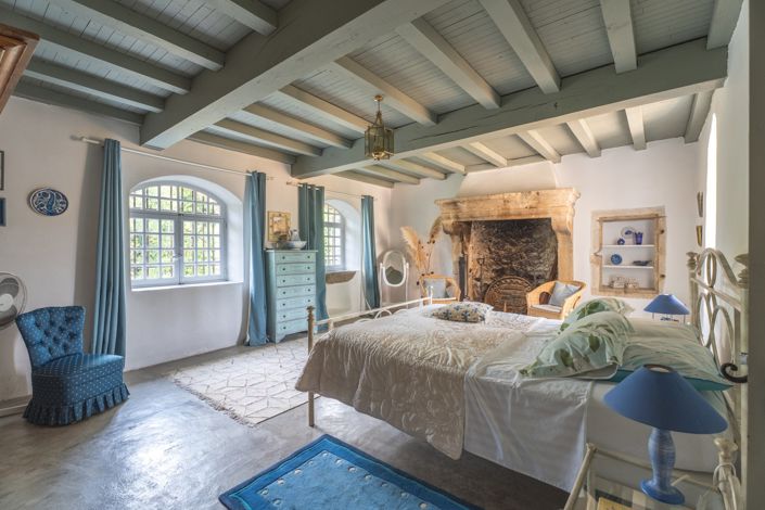 Image No.16-6 Bed House for sale