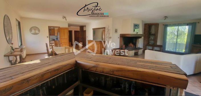 Image No.4-7 Bed House for sale
