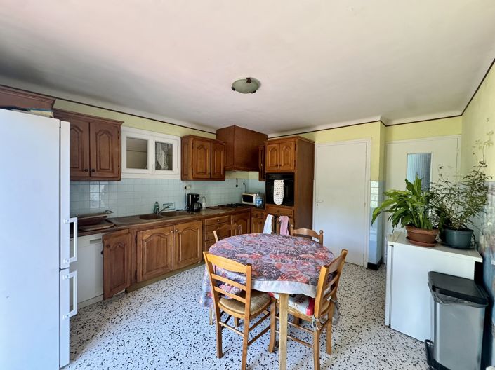 Image No.12-2 Bed House for sale