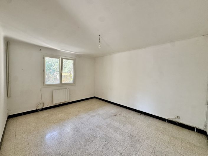 Image No.30-2 Bed House for sale