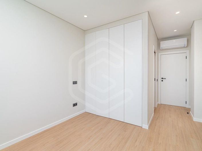 Image No.21-2 Bed Apartment for sale