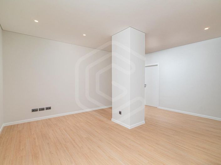 Image No.25-2 Bed Apartment for sale