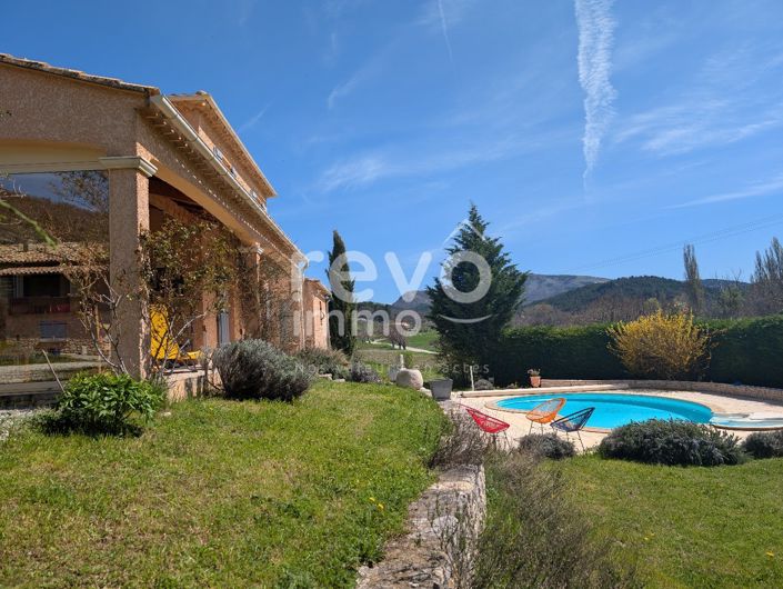 Image No.2-4 Bed House for sale
