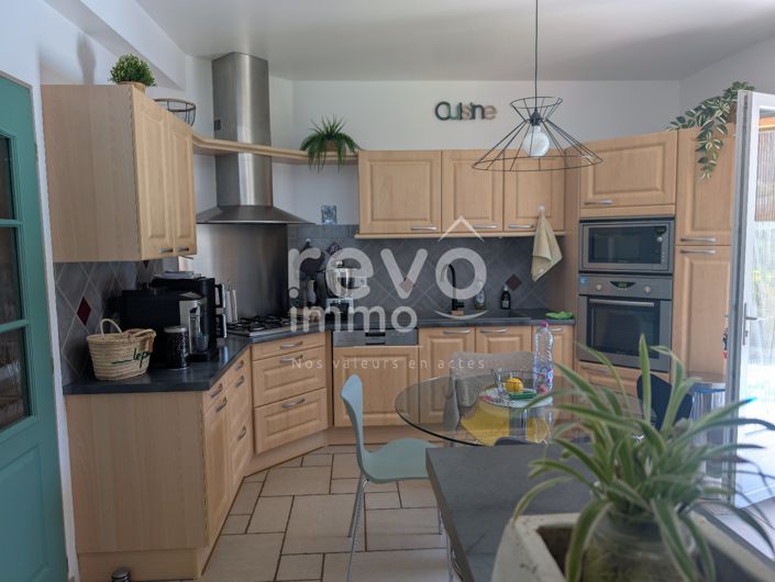 Image No.3-4 Bed House for sale