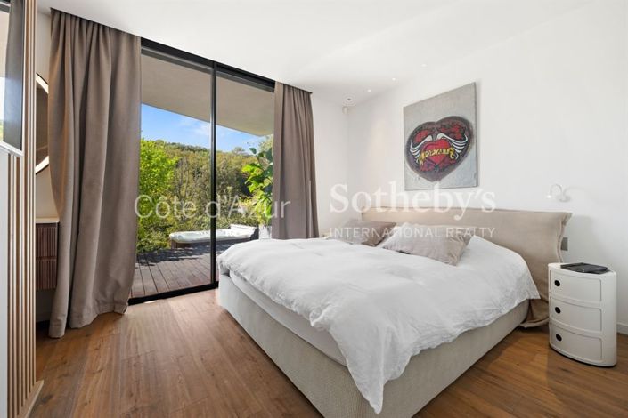 Image No.11-4 Bed House for sale